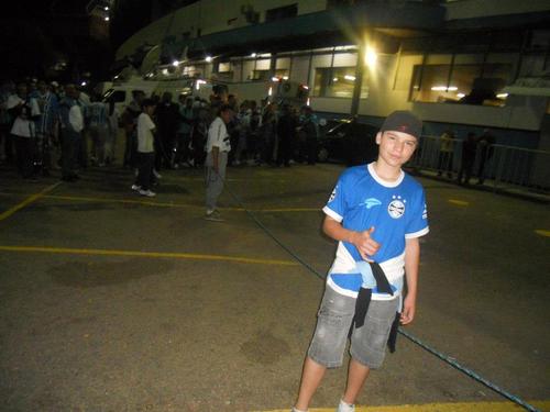 13 anos. sem carinho