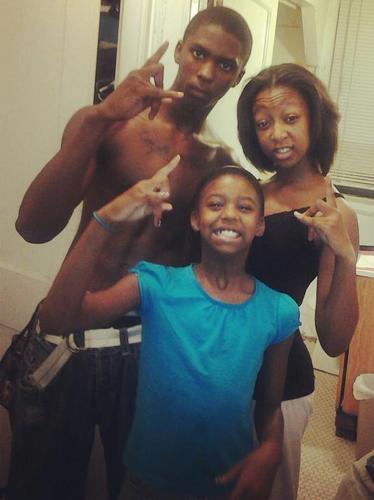 #TEAM ╭∩╮（︶︿︶）╭∩╮ ☆  #TEAM SCHOOLCRAFT722 #TEAM FUCK THE WORLD, #FRN2MDN Follow My Beautiful & Ambitious Sister @VivaLaPINK__
