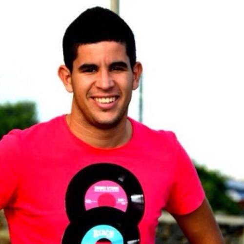 pacheco_candido's profile picture. De inquilino en esta vida desde un martes 13 de 1993. Viviendo la vida como si fuera un sueño. Siempre con una sonrisa en la cara.