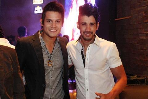 Fã Club Criado No Dia 17/07/12, Para Os Dois Reis Do Arrocha, @Gusttavo_lima e @IsraelNovaes! Donas: @Krysllaine_ e @GLAmorSemLimit. Seguimos Todos De Volta! :D