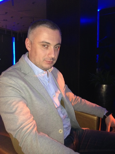 romses's profile picture. 