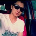 Ga tau mo isi apAan tentang gw.....Yaaa,,,gw ya gini..... Ga tau tentanG oraNg2 ngenilai gw tu gimana...Yang pasti....Gini lah..apa adanya.....!! :)
