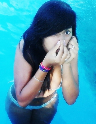 ..Tenho 17 αnos,Sou Sαo pαulinα..Adoro chocolate& sou Humorista :D
http://t.co/Hz9R0SByU0
