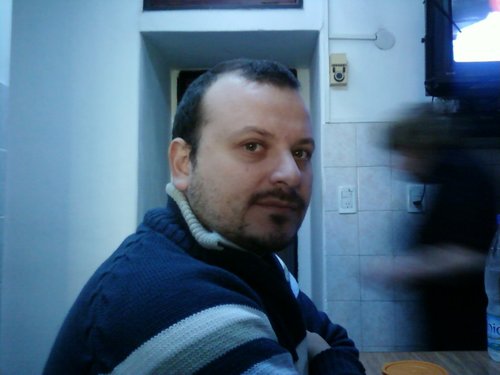 - EL CARISMA es el arte de hacer que te digan que Sí sin haber hecho ninguna pregunta clara...
!!! Amo la libertad en todo sus sentidos.!! Tengo 3 hijos y me g