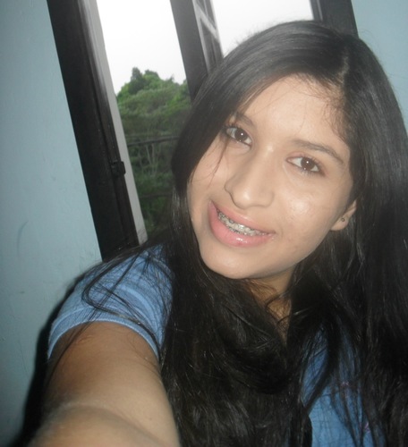 16 Anos,Leonina ,Corinthiiana,Carinhosa,Delicada,inteligentte, Fiiiel && Gosta de fazer muitos amigos *--*
Sampa**