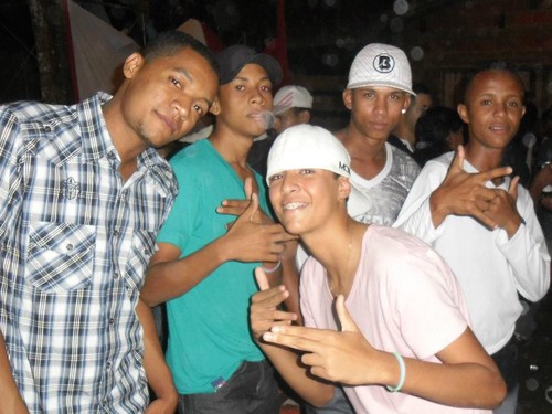 Filho do amor. Herdeiro da maldade!!!
4i20 é minha hora!!! #Funk a toodo momento!!
Quem não tem um sonho ?!!!!? Sigam minha outra conta- @FunkeirosNatos. Obg