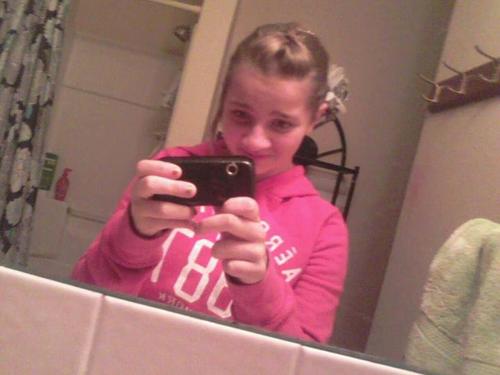 Hey Its Sydney.. Im From Nebraska-- 12 Years Old## And I Love Gymnastics And Dance!!:))