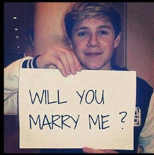 Hola :) Soy una persona alegre & feliz *o* Amo hacer gimnasia ritmica & one direction  *-* @NiallOfficial  ♥
 *-* #ohsi . Sígueme & te sigo :)