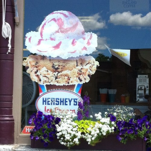 Established July 5, 2012 we are serving 28 flavors of hand-dipped ice cream from Hershey's and Giffords.  Locally owned and operated by the Friedman Family.