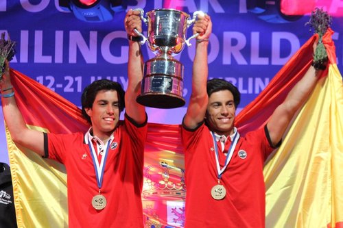2012 ISAF Youth Sailing World Champions in 420. Now campaigning in the 470 Olympic Class. Looking for sponsors to fund our Olympic campaing