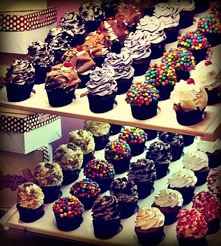 Bakery and Café owned by @StubbornSoulB and @AliSeesYou. Will take orders through DM ONLY. {Role- Playing Acct}