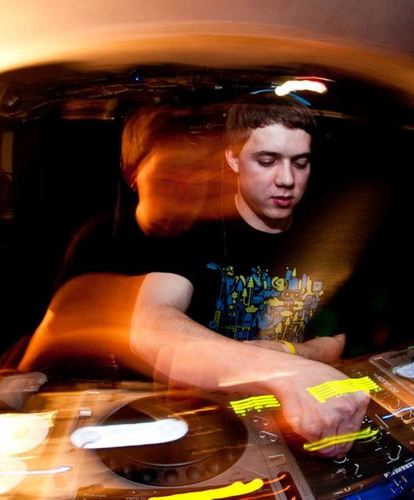 DJ/PRODUCER
| dnb/neurofunk |
https://t.co/5a1EK9MRiz