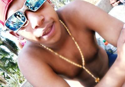 Um Albetiny , de 17 annos . . m;A do @Will_ALbertiny  & namorado da minha #_nono @_novatta , objetivo em cada decisão . . quer saber mais ? segue ;p