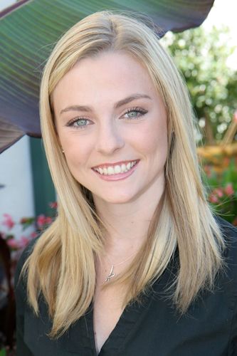 I am a Realtor at Coronado Island Realty, my family's boutique real estate brokerage and I manage property and negotiate sales for my clients.