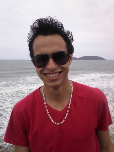 Namorado da @_thainaschwabe,   Por que aqui a irmandade vai ser pra sempre, a parceria é até o fim, tamo junto irmão pra tudo. @Daavidwiillian