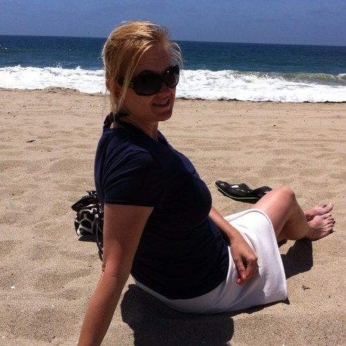 gtoth32's profile picture. Hockey-playin' beach girl livin' in the high desert. Fan of rugby, rainy days and the gym!!