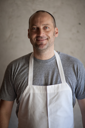 Born in Brooklyn. Moved to LA at the tender age of 5 to become a child actor. Didn't work out as I planned. Now I'm a chef. See me @sottola and @rossoblula