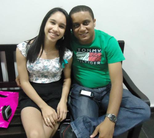 Sou aquela que você nunca Sera!Posso nao ser perfeita, Mais sao os meus defeitos que fazem eu ter esse jeitoUnico!!!Pq meu brilho é mais importante!!!