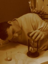 Мужчина в жизни никогда не должен жаловаться на две вещи: на жену и на машину – сам выбирал.