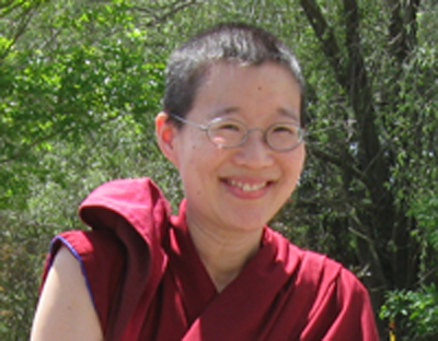 Tibetan Buddhist nun, Lama Zopa Rinpoche (FPMT), Gyumed Khensur Rinpoche Losang Jampa (Do Ngak Khun Phen Ling), HH Dalai Lama, Gelukpa