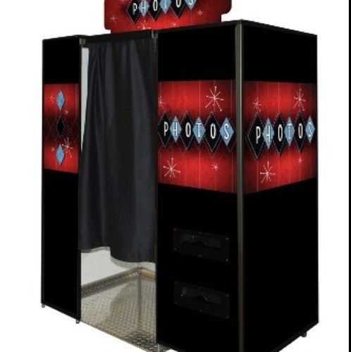 SELAPHOTOBOOTHS's profile picture. At SeLaPhoto Booths we take pride in offering quality photo booth rentals in South East La with the best equipment and software. Affordable Prices.