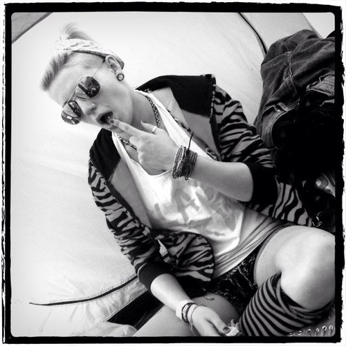 MistressKaous's profile picture. metal, moustaches and Maria Brink\m/ @SilentDescent @McBeardio_SD                              3 ADRENALIZE ME 3