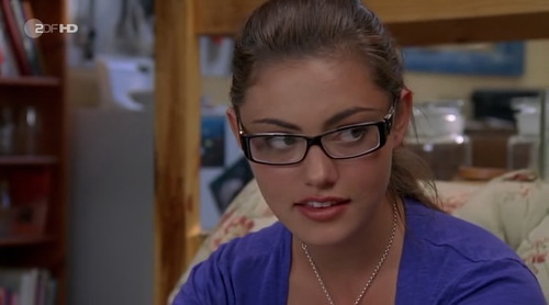 h2o_just's profile picture. Official Twitters    @1PhoebeJTonkin ,  @CaribaH_     ,      @MissClaireHolt      ,    @TheAngusMcLaren           ,