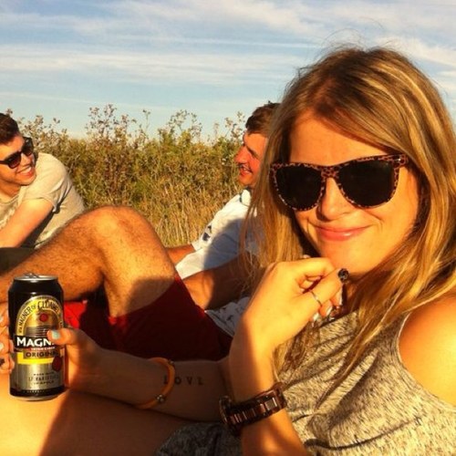 astinalix's profile picture. Country bumpkin, wannabe trendy, gherkin lover, wearer of bad hair and terible speller working in Sports Marketing.