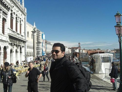 IMRAJESHWAR's profile picture. Marketeer by day...so many things I want to be...