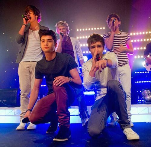 I'm 20 years old. Follow me and I'll follow you back! | Directioner | Swifty | CodySimpson 3