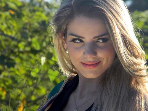 Estudante de Direito apaixonada por vaquejada, flamenguista, amo dançar forró. Um dia a #Verdade Aparece!