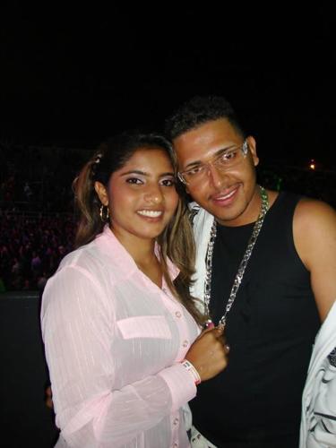 'Sou aquela que não segue padrões...Que estrapola na hora de se divertiir Que ama além do que se chama amor ~~♥
*sou a garota que é considerada diferente...