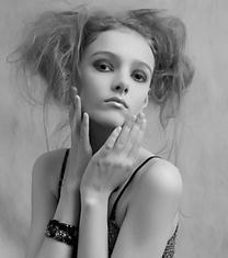 NadjaChuzhaja's profile picture. Люблю музыку и живопись. Воспитываю дочку и мужа:-)))