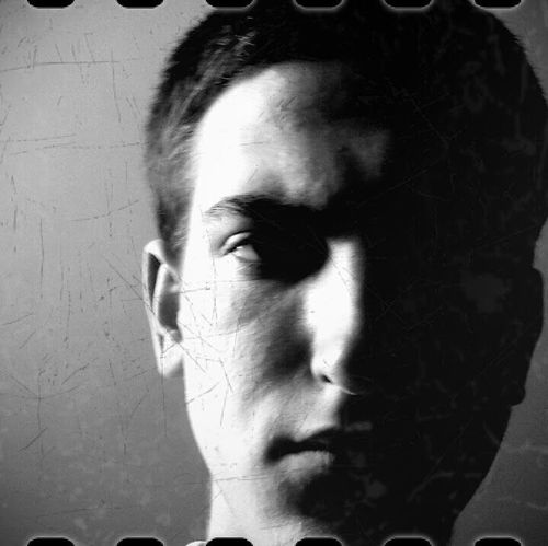 yoavbarnea's profile picture. אם אתה חושב שיש לך פרטיות - אז אתה טועה