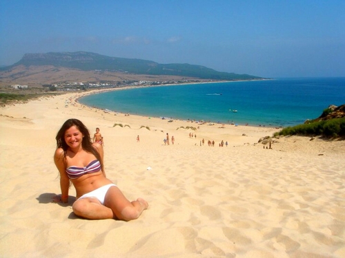 Psicóloga, o eso dice la UCM! ^^ Perfeccionista y cabezota por bandera. Pero con una sonrisa desde temprano. Enamorada del mundo y mis escapaditas por él.