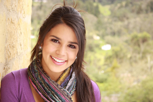 Twitter dedicado a la bella actriz @VanessaTamayo3 actualmente en el papel de #YusmarySiachoque en #PobresRico
