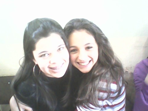 Te quero sempre vc é comoo um anjo pra mim , tee amo vem comigo pra ser feliiz eu sei eternamente vai ser assim ♫