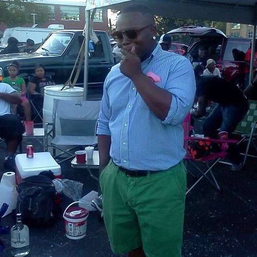 Show some love and keep it real. just in life looking for the better things and #PIRU #TEAMMEMPHIS #POLO #PURPleLABEL #RayBan
