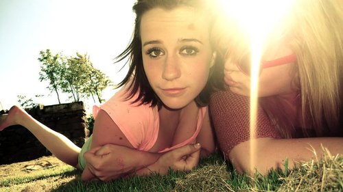 5foot 9 inches of pure immaturity ;) I FOLLOW BACK BITTCHHEEZZ
