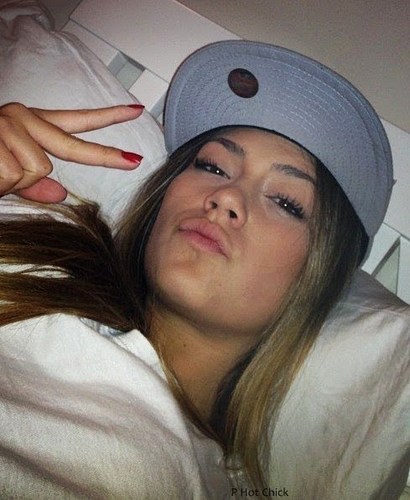 Sou como você me vê. Posso ser leve como uma brisa ou forte como uma ventania, Depende de quando e como você me vê.