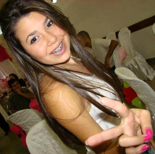 As Pessoas só ttenttan me Derrubar !* Boun , só ttenttam Msmo !*u_u '