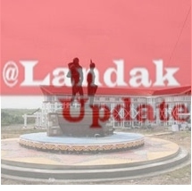 Unofficional | ADIL KA' TALINO, BACURAMIN KA' SARUGA, BASENGAT KA' JUBATA | Berbagi info seputar Kab.Landak dengan Mention & DM | max 130 karakter |