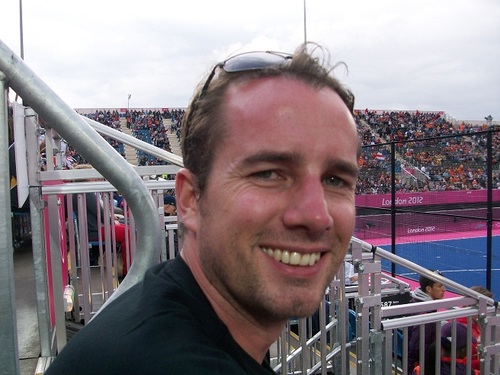 if I'm tweeting, I've probably been drinking. keen hockey player and occasional lawyer