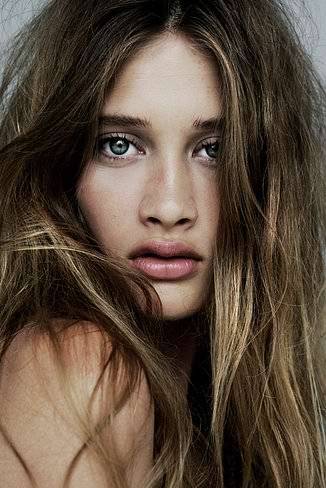 Leonivanamstel's profile picture. Realisation officer ABN AMRO / freelance journalist, tekstschrijver