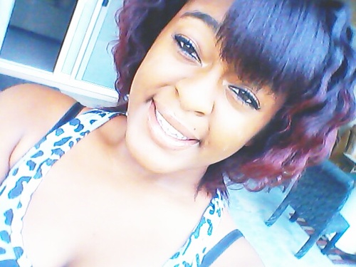 LooveCoraa's profile picture. 