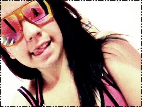 Uma Menina Apaixonda, com Fé, ee Mts esperanças ! e Tem uma Paixao imensa pelo Modao Sertanejo *-*