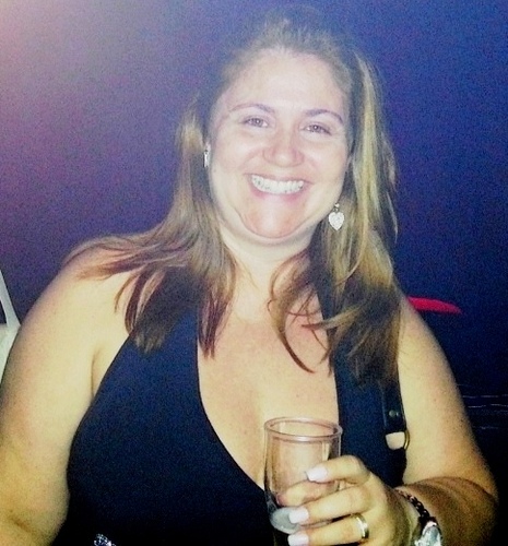 Amanti da Vida, da boa musica, de verdadeiras amizades, das coisas mais simples, porque são nelas que esta a verdadeira Felicidade. Essa sou Eu.