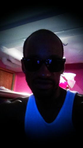 velly718's profile picture. 