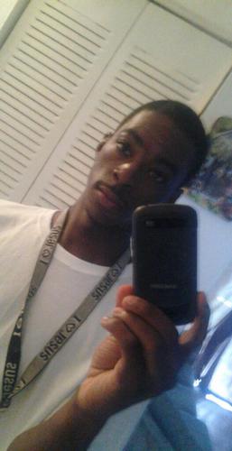 iShitted_OnnEm's profile picture. Fuck You ( ‵′)凸... But Follow A Nigga!