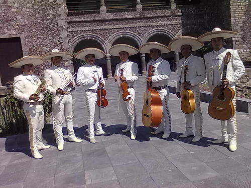 mariachi juvenil jalisciense de cuernavaca,tocamos en todo tipo de eventos,bodas,serenatas,cumpleaños,etc.